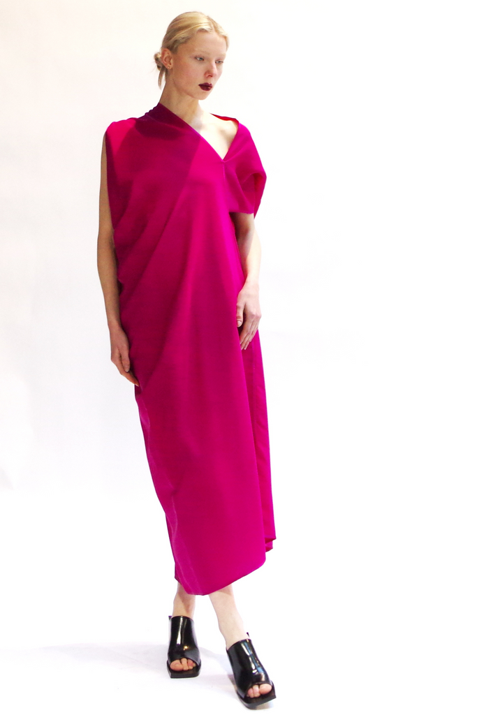 Assymetric sheet dress