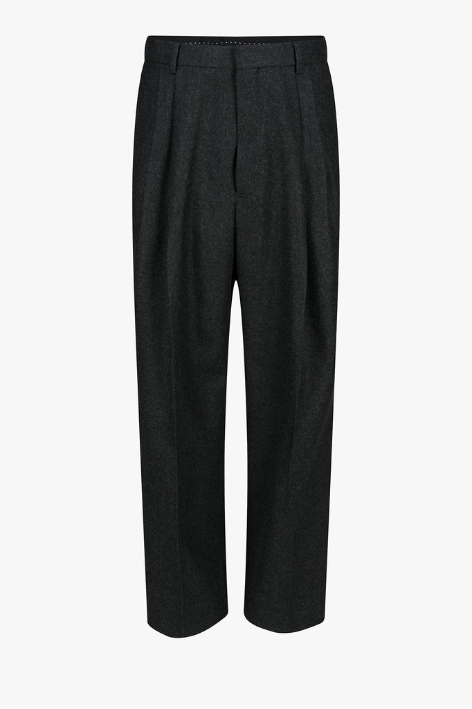 HIGH WAISTED PLEATED PANTS