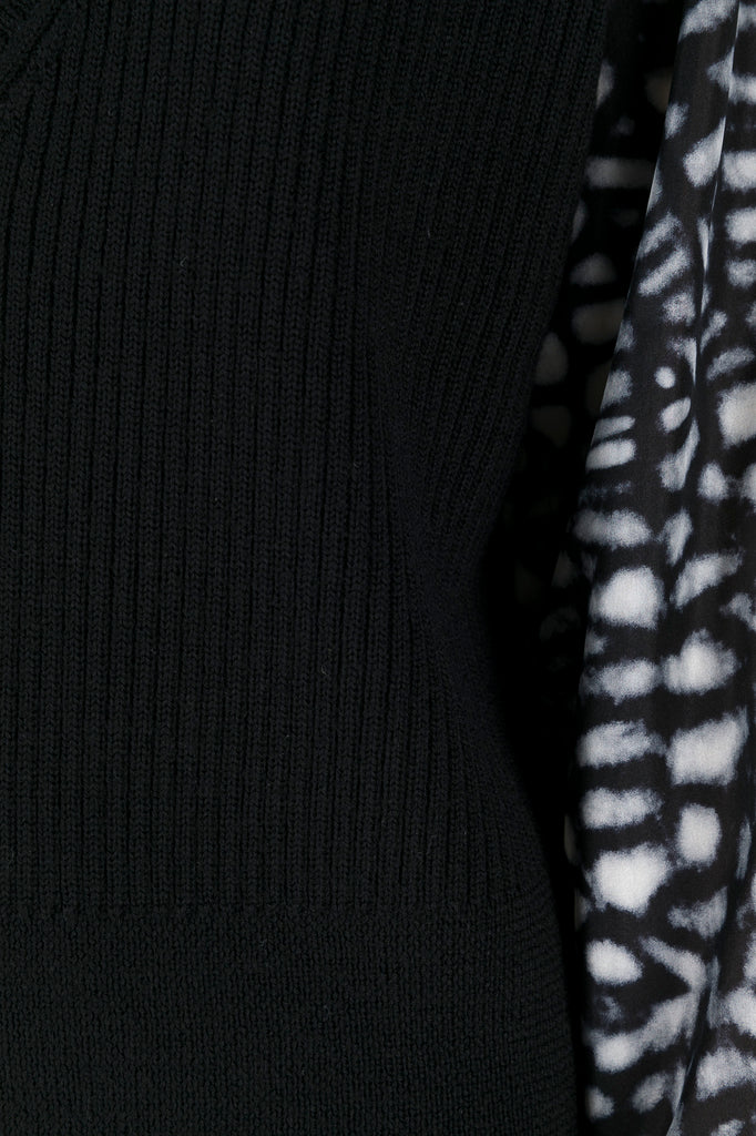 Tomina sweater