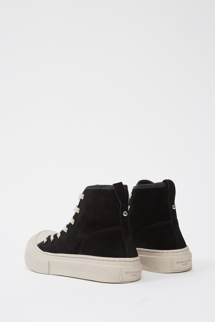 Sarin Mid Top Sneaker