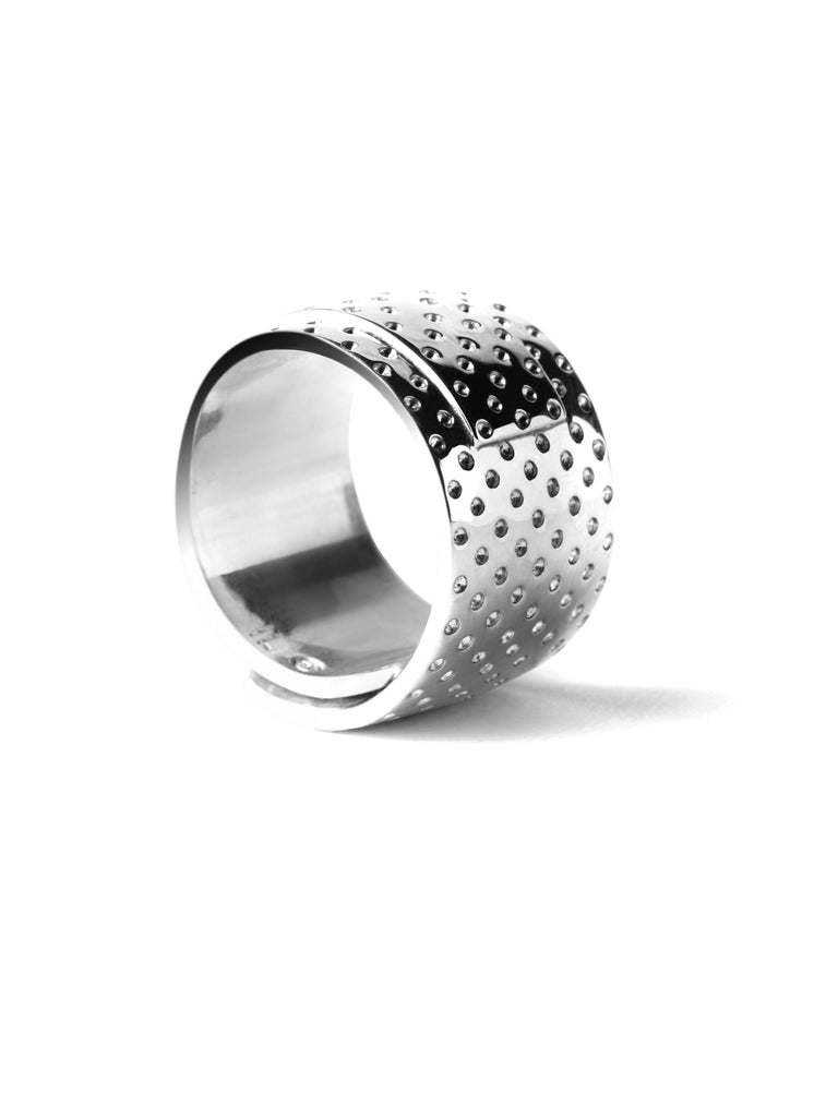 Sparadrap ring