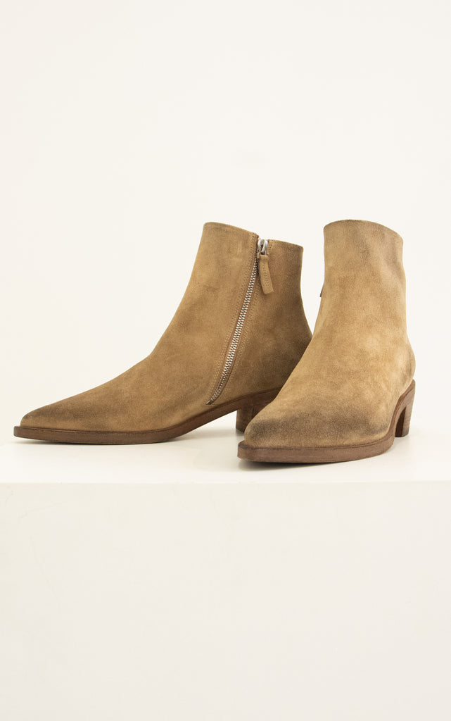 Suede boots