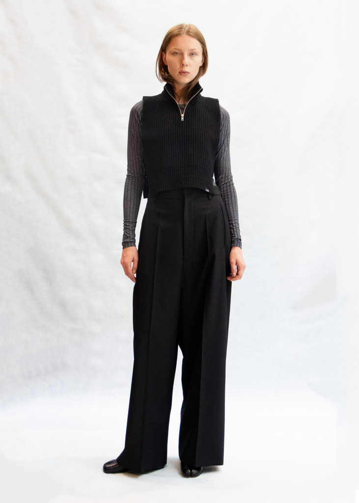 Low crotch pants