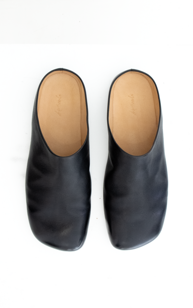 Passo Black Mule