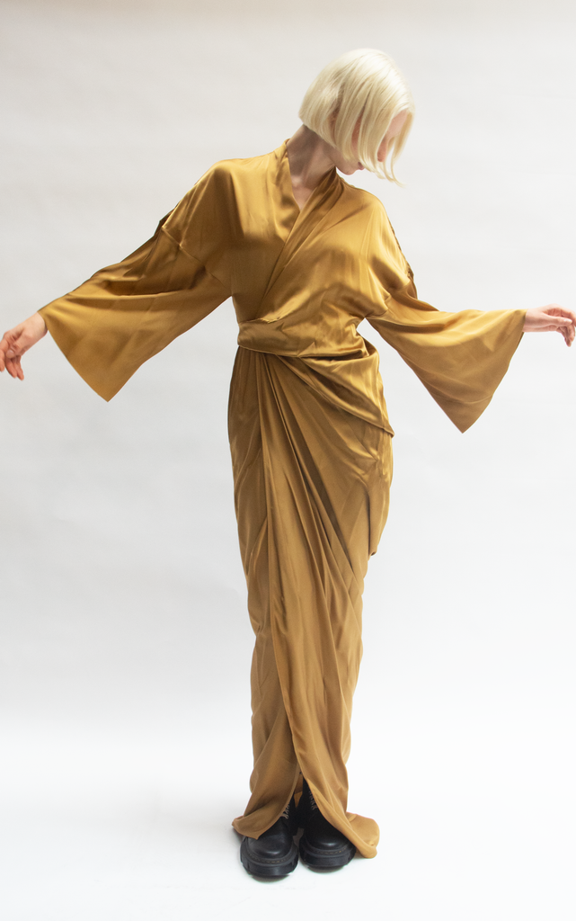 WRAP GOWN