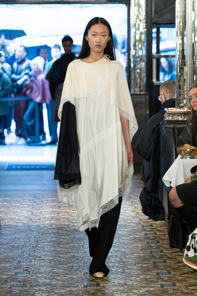 Underskirt dress