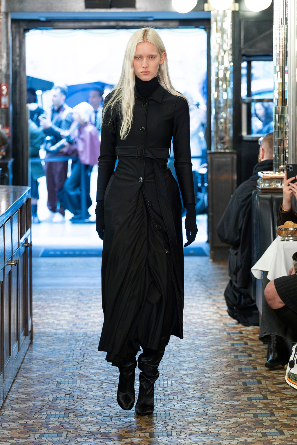 Fitted trench coat
