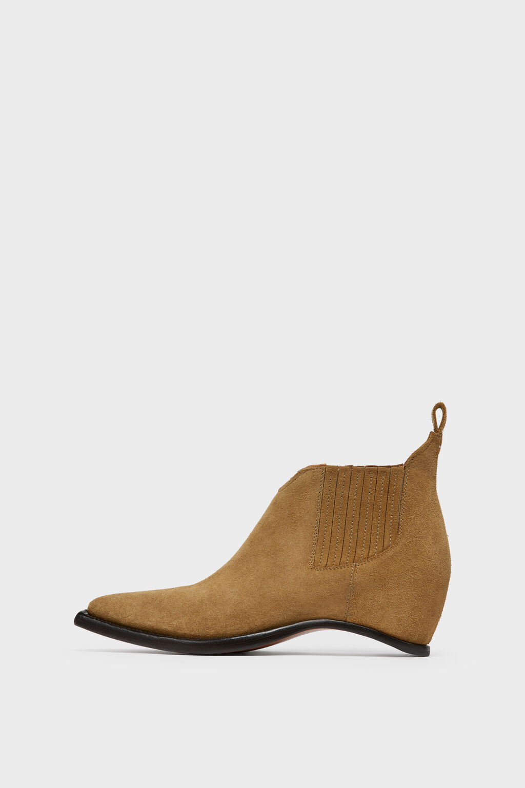 Heel-less chelsea boots