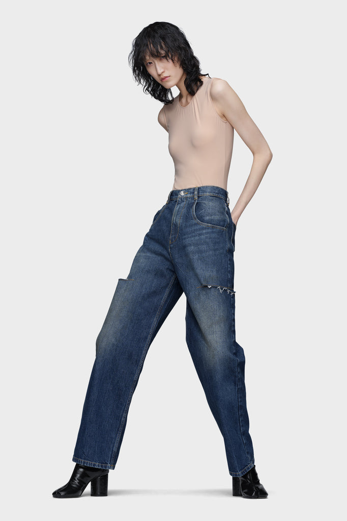 Cut-out jeans