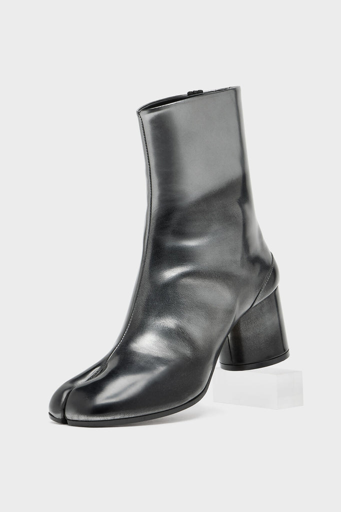 Tabi ankle boots