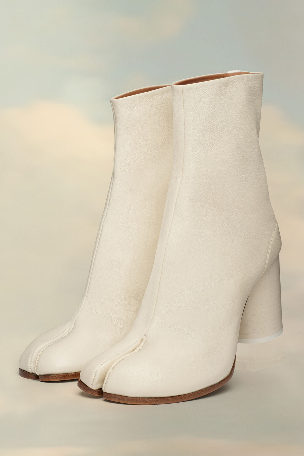 Tabi ankle boots