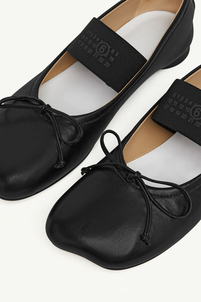 Anatomic ballerinas