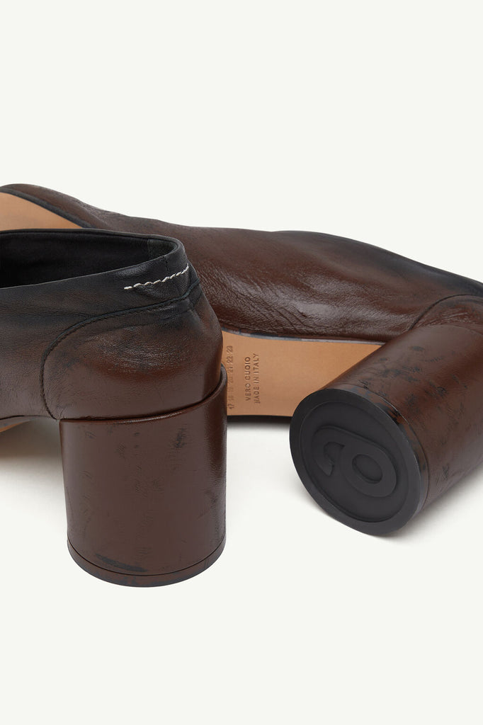 Anatomic block heel pump