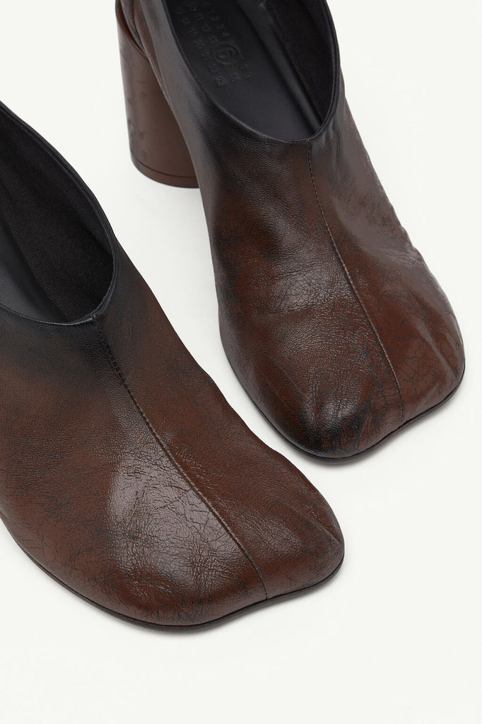 Anatomic block heel pump