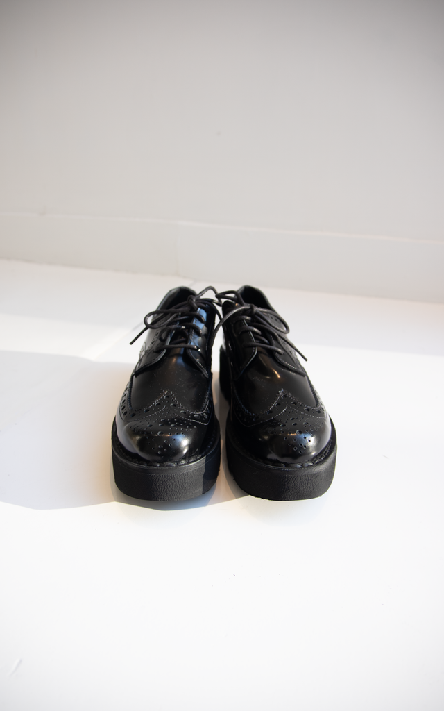 FLORES LEATHER SHOES