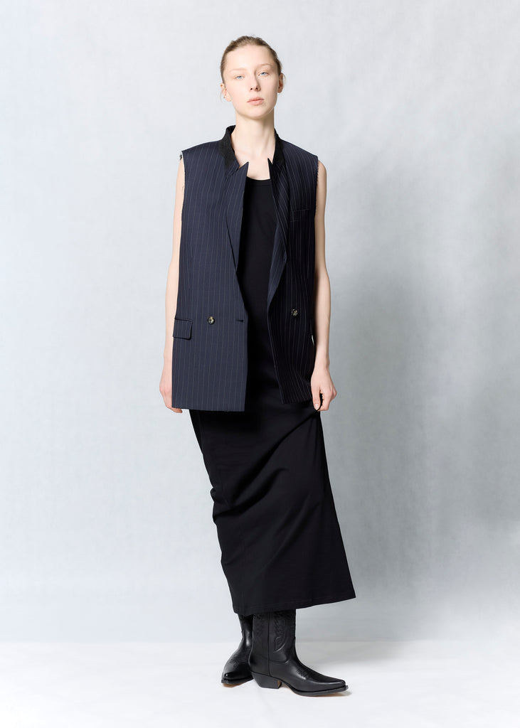 Sleeveless jacket
