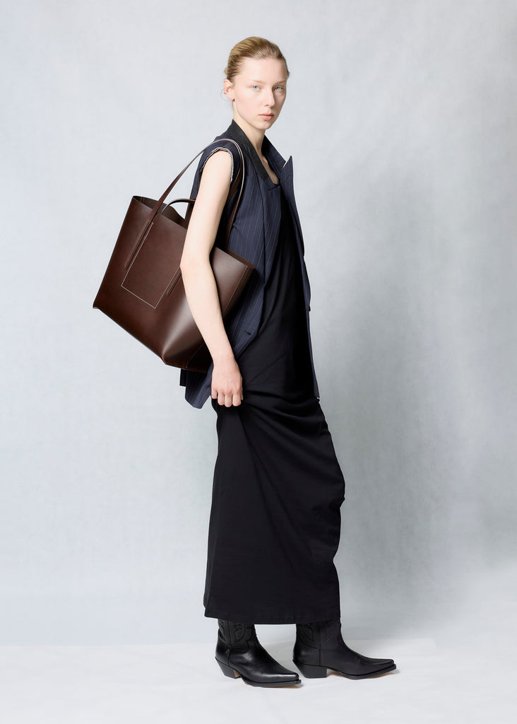 Sleeveless jacket