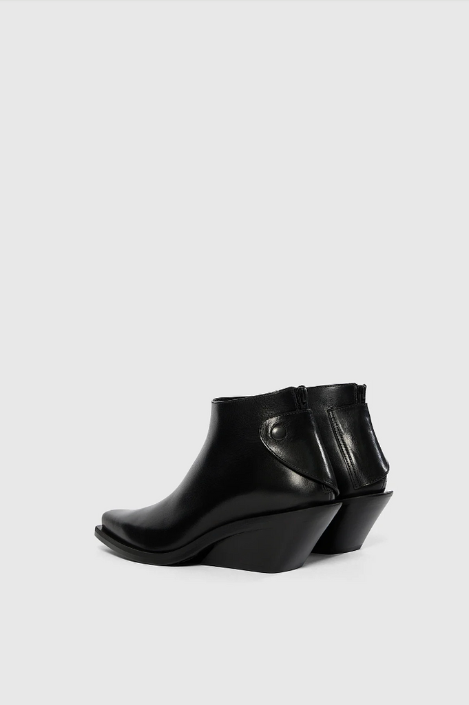 KAY POINTY BOOTS