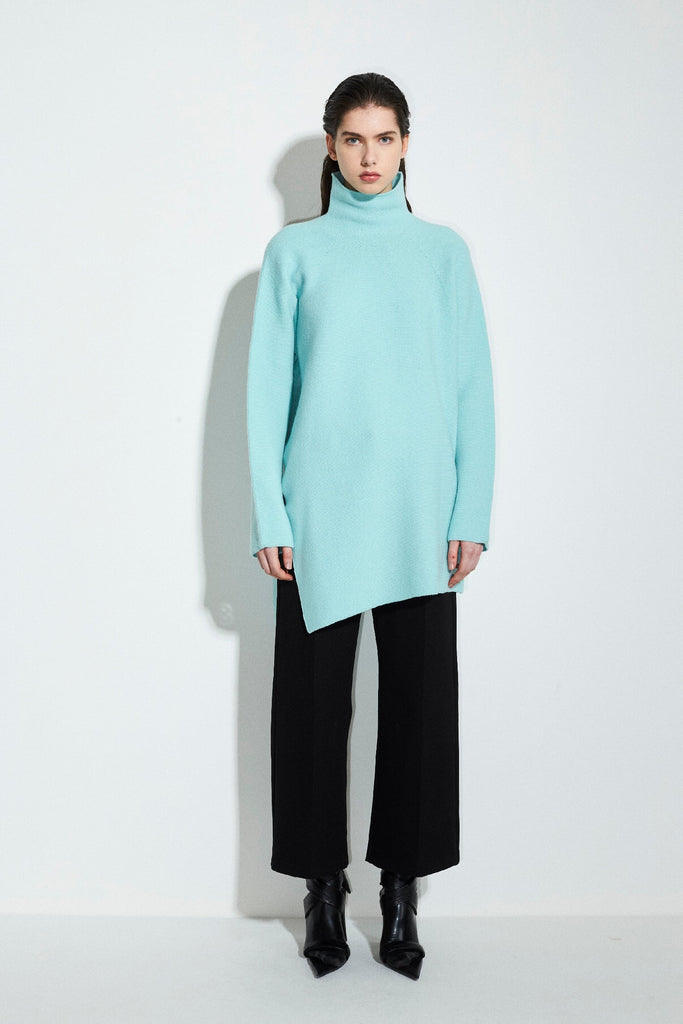 Long assymetric sweater